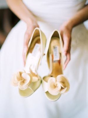 Beautiful photos of gold - golden wedding shoes with detail.jpg